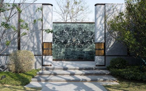龙湖 用产品 重塑 未来